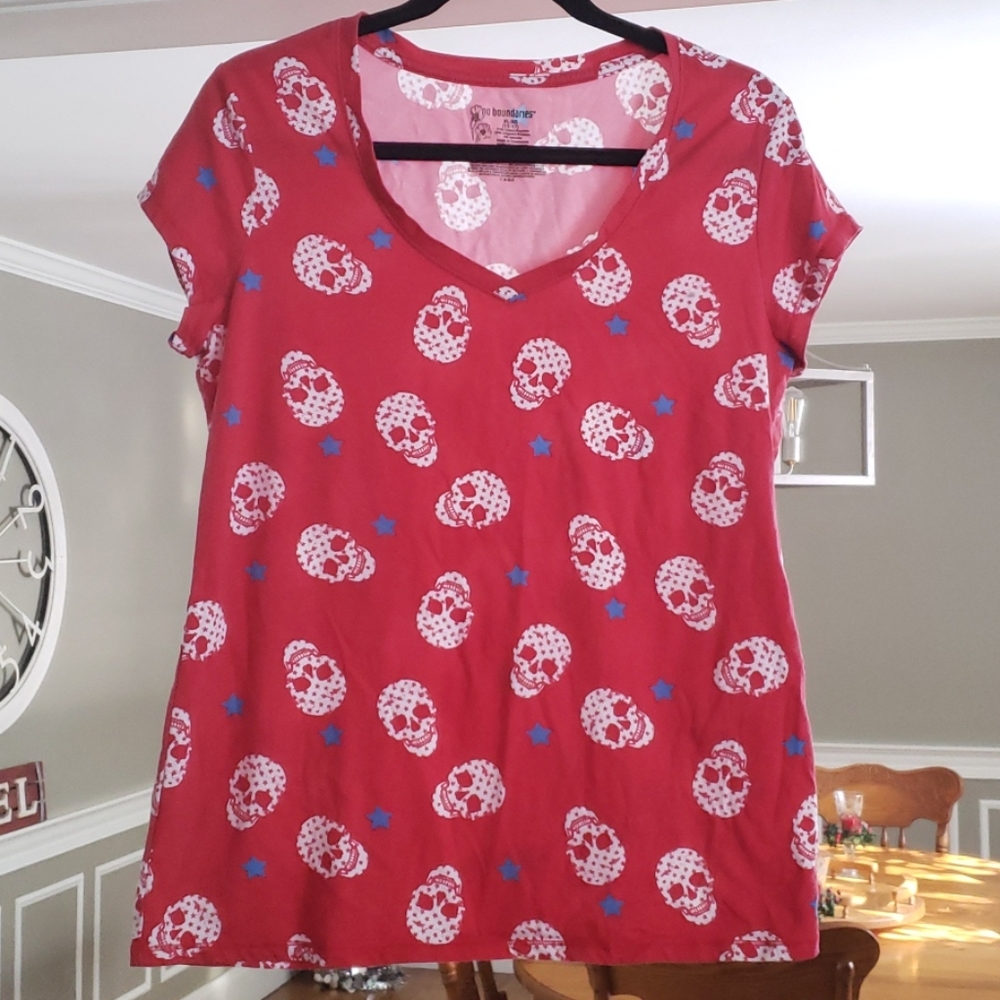 Red white and blue skull and star t-shirt
